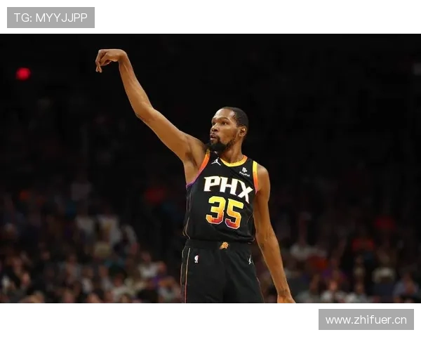 杜兰特赞替补席球员表现关键时刻助力球队逆转胜利